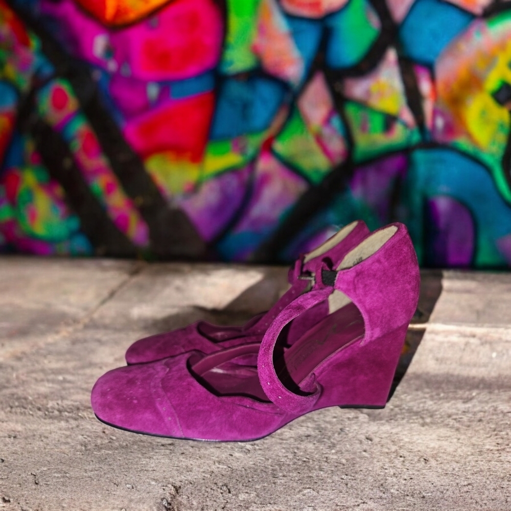 Vintage Purple Leather Wedges - 6.5- absolutely stunning shoes